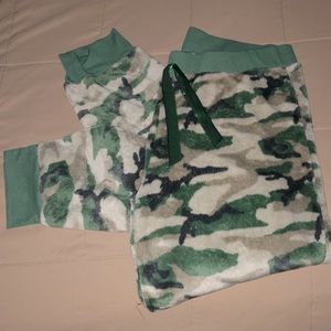 Saturdaze Polar Fleece Lounge Sleep Jogger Pants, Sz 3X (read/see meas)